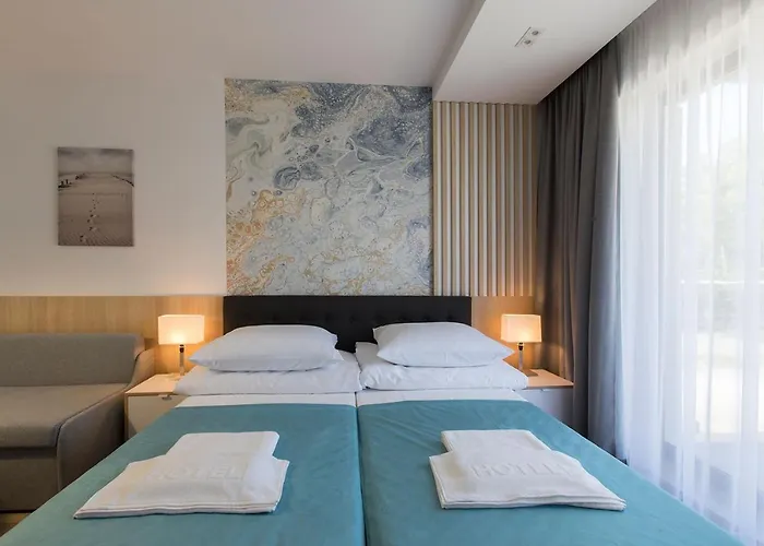 公寓式酒店 Przy Porcie - Z Aneksami Kuchennymi 乌斯特卡