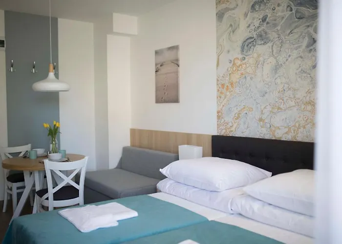 Przy Porcie - Z Aneksami Kuchennymi 公寓式酒店 乌斯特卡